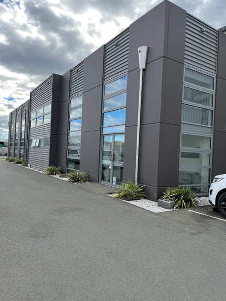 THOMPSON Construction and Engineering Carousel 9