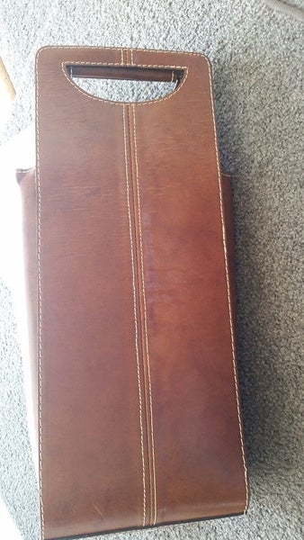 Wine Connoisseur! Sophistocated Chilean, leather, x2 wine bottle carrier bag. Carousel 1