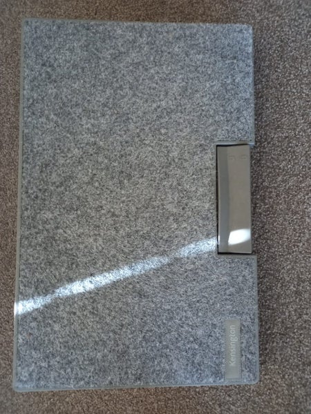 Kensington Smartfit Solemate Pro Ergonomic Footrest Carousel 2