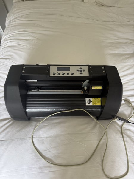 Vinyl cutter with vinyl Carousel 1