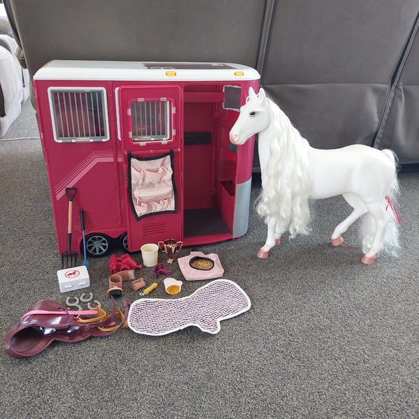 Our Generation Horse Float, Horse & Accessories Carousel 1