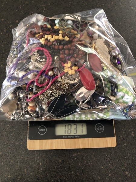 Bulk lot of jewellery for wearing and craft lots of treasures Carousel 9