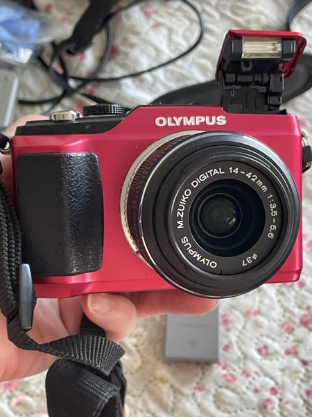 Olympus PEN E-PL2 Mirrorless Digital Camera Carousel 1