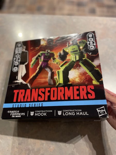 Transformers Studio Series Hook & Long Haul Carousel 1