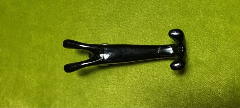 black cat-shaped ballpoint pen Carousel 2