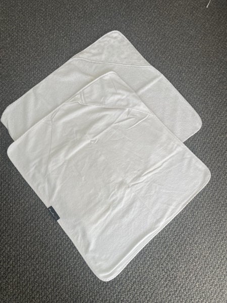 Baby hooded towels x 2 Carousel 2