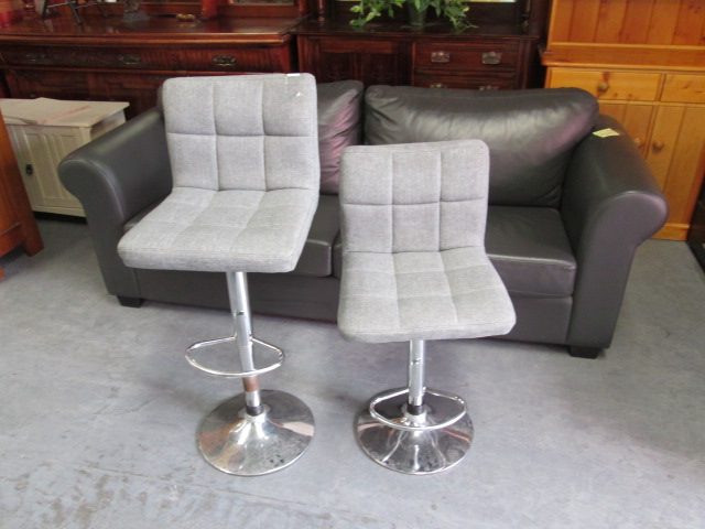 2340 PAIR ADJUSTABLE BARSTOOLS Carousel 2