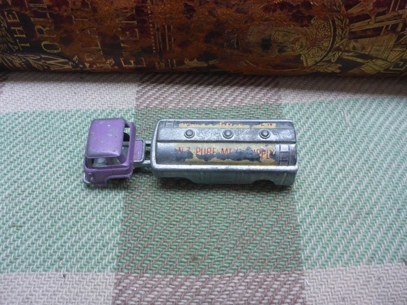 Awesome Vintage NZ Fun Ho Diecast Midget Bedford Milk Tanker Funho New Zealand Carousel 2