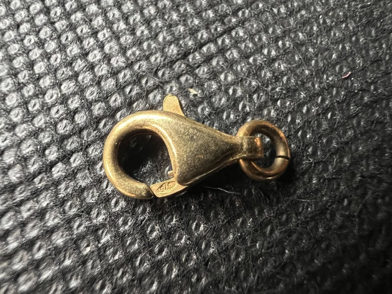 9ct Gold Cartier Clasp - for Chains Bracelets Etc. - Lot F499 Carousel 1