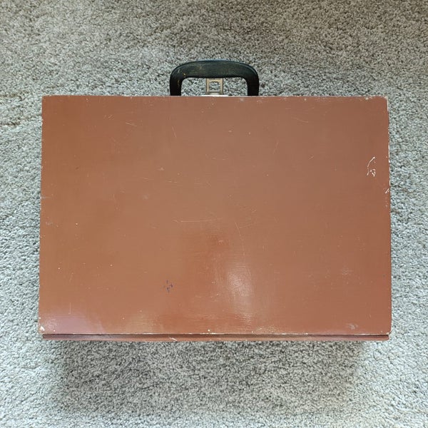 Wooden art / artist suitcase Carousel 1