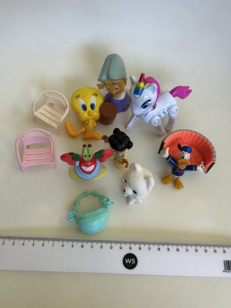 Small Dolls & Donald Duck & Chairs Carousel 1