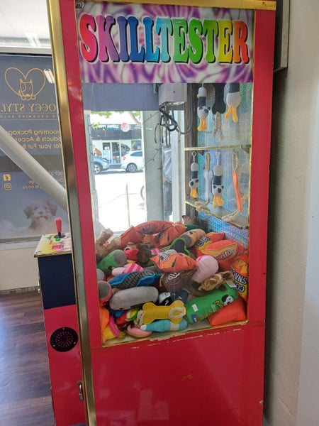 Claw Machine - skill tester Carousel 3