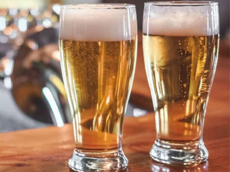 Sports Bar with 18 Machines | TAB | Accommodation Carousel 2