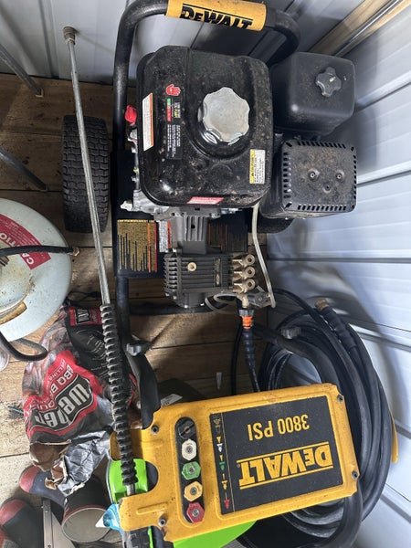 Dewalt 3800 PSI water blaster Carousel 1