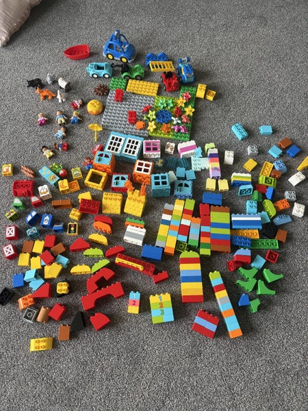 Bulk DUPLO Carousel 1