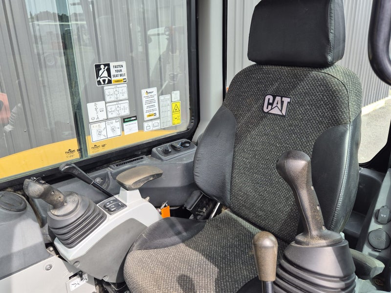 CAT 305 5 Ton Digger Carousel 6