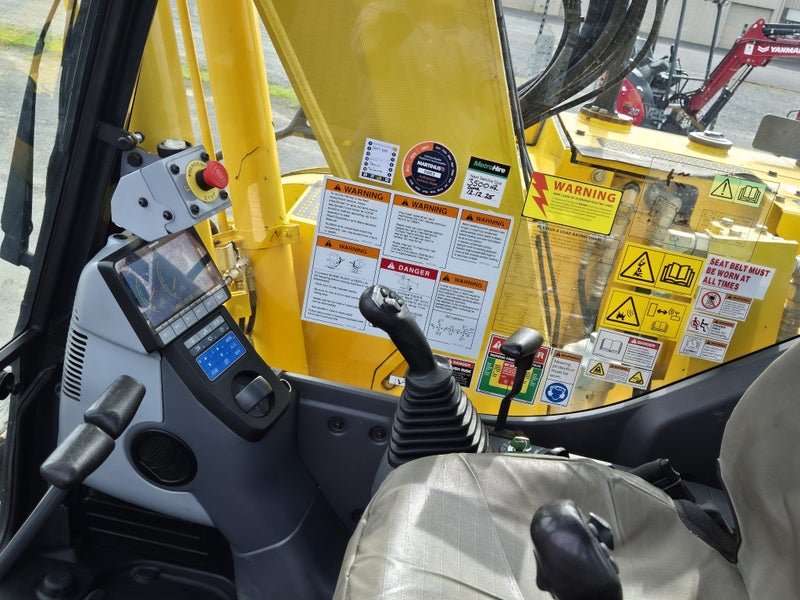 Komatsu PC138 14 Ton Excavator Carousel 7