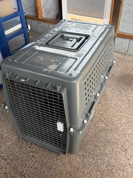 Dog Travel Crate Carousel 1