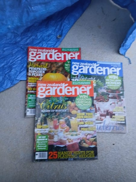 2009 New Zealand Gardener magazines Carousel 1