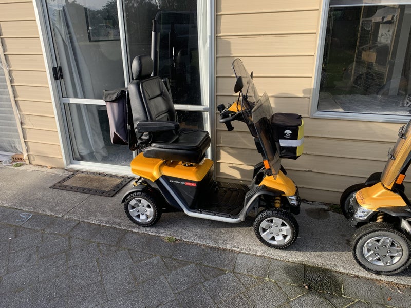 Mobility Scooter Pride Pathrider 140XL Carousel 2