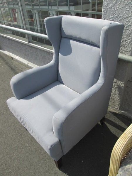 2360 QUALITY ARMCHAIR Carousel 1