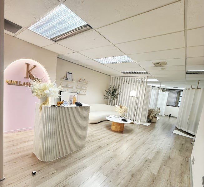 ? RENT A MASSAGE TABLE – TAKAPUNA BRANCH ? Carousel 1