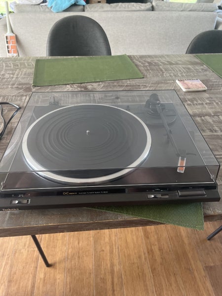 Technics SL-BD20 Automatic turntable Made in Japan Carousel 1