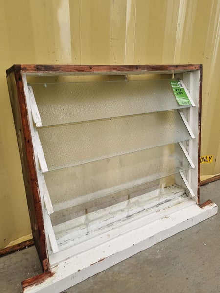 LOUVRE Wooden Window 750 W x 680 H [#4707 MA] Carousel 1