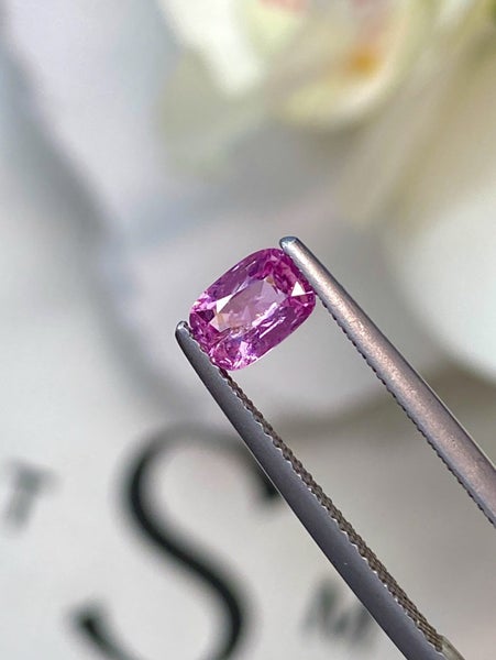 $1RES ~ $1450 Buy Now * 0.90ct Vivid Pink Sapphire - Top Colour Grade Carousel 1