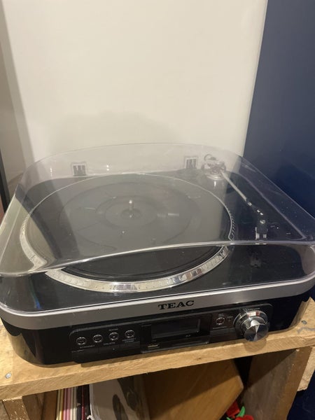 Vintage Record Player - Teac LPU190 Carousel 4