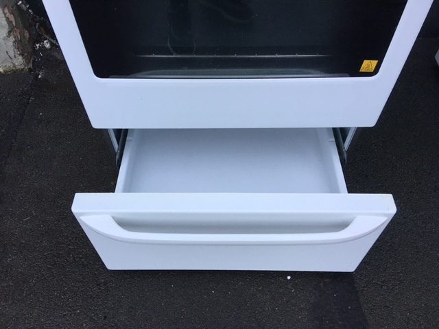 FREE INSTALL & DELIVERY BY STOVES4U - LATE MODEL FISHER & PAYKEL FAN OPERATED Carousel 7