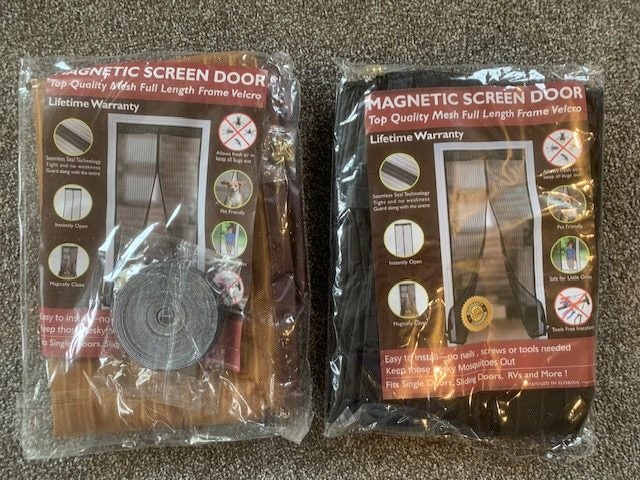 MAGNETIC FLY SCREEN FOR DOORS AND WINDOWS -BROWN - 95X210CM Carousel 3