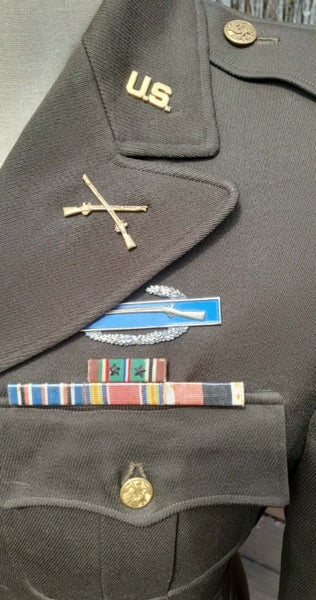 US WWII Officers jacket 1942 Named to LT GEIGER 87th. Infantry Div. Carousel 2