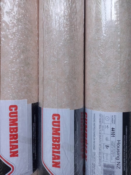 Wallpaper. HNZ - Coral. 25m per roll. (1 roll = 10 drops at 2.4m) #44101 Lot 067 Carousel 1