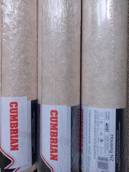 Wallpaper. HNZ - Coral. 25m per roll. (1 roll = 10 drops at 2.4m) #44101 Lot 067 Carousel 2