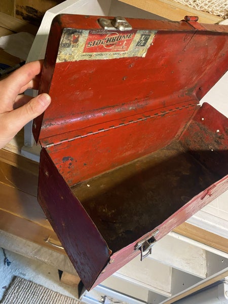 Vintage toolbox Carousel 3