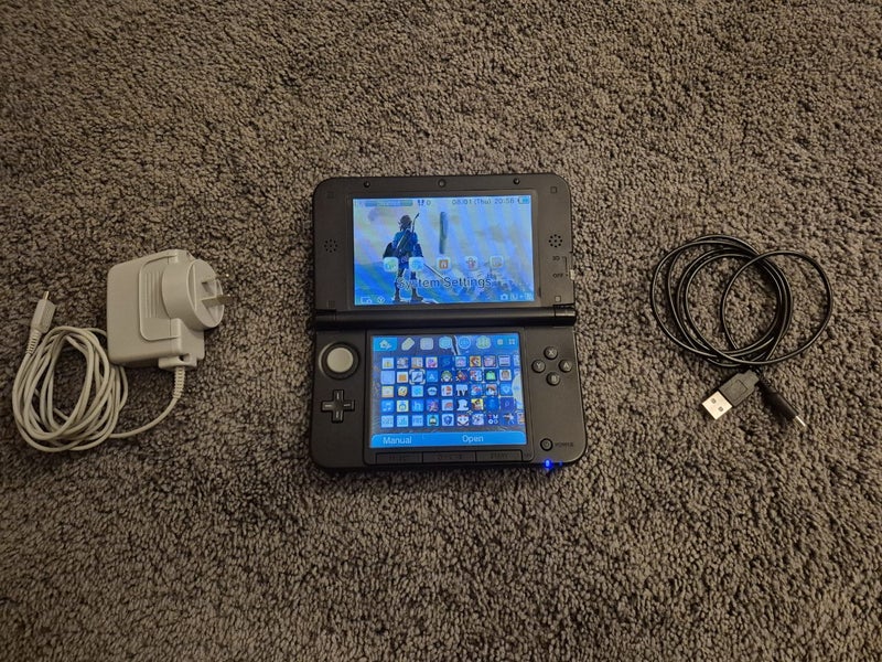 $1 Reserve - 3DS XL Console Carousel 1