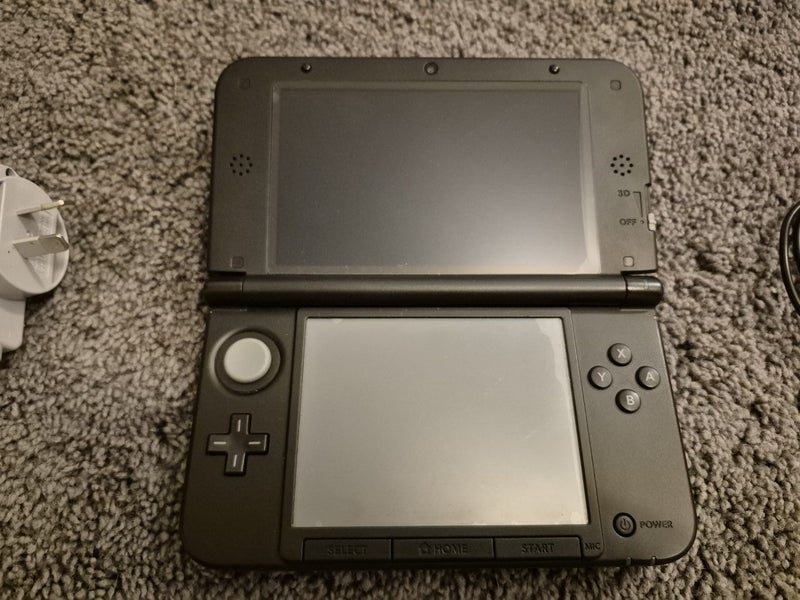 $1 Reserve - 3DS XL Console Carousel 2