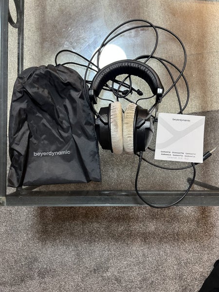 Beyerdynamic DT770 Pro 80 Ohm reference headphones Carousel 2