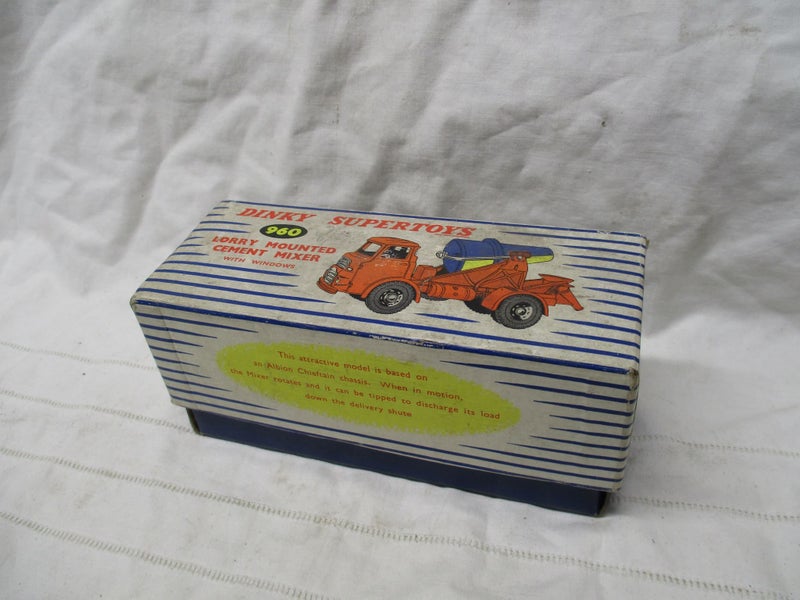 TY3 911 - Dinky Toy 960 Albion Lorry Mounted Concrete Mixer die-cast model Carousel 2