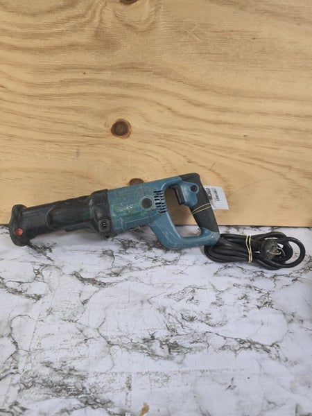 Makita Corded Saber Saw JR3050T Carousel 1