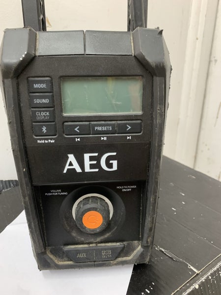 AEG 18V / 240V Hybrid Bluetooth Jobsite Radio BRFMB18 - Skin Only Carousel 1