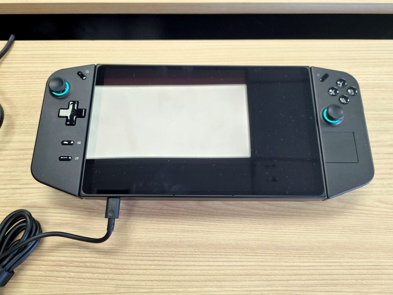 Lenovo Legion Go (AMD Z1 Extreme) Carousel 2