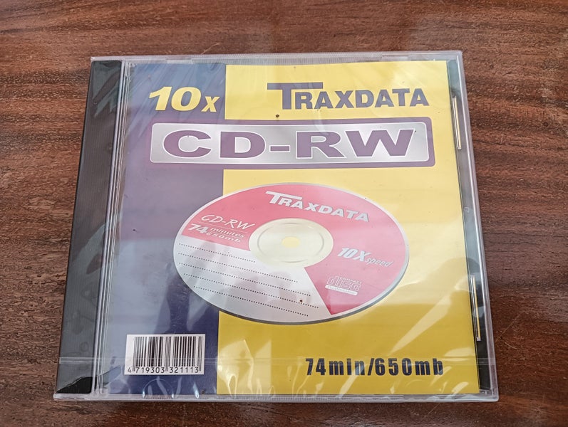 8 x imation DVD-RW and 1 x Traxdata CD-RW Carousel 2