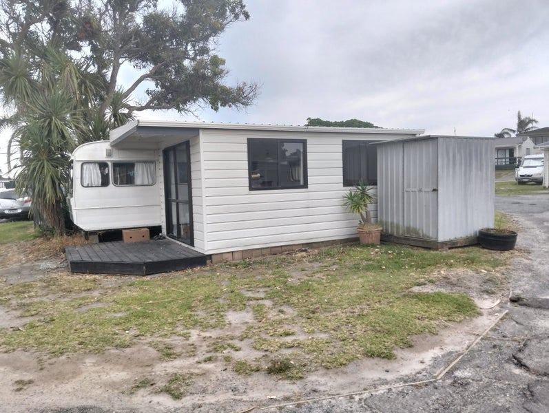 Caravan and Annex Carousel 1