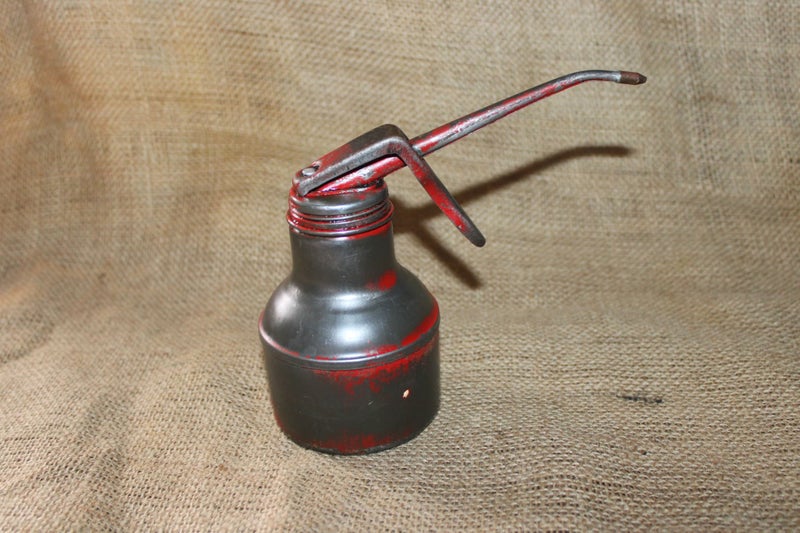 2x Vintage Oil Cans (GD16A) Carousel 2