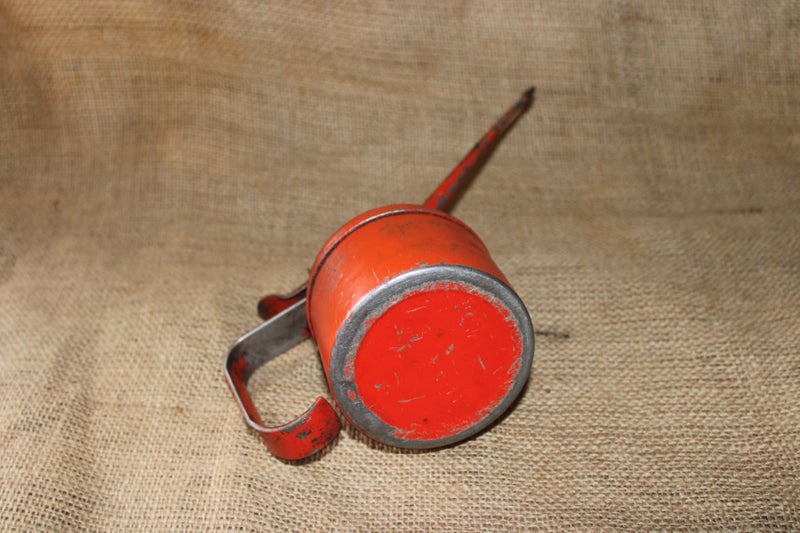 2x Vintage Oil Cans (GD16A) Carousel 8