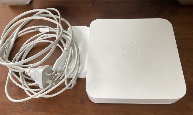 Apple AirPort Extreme 5th Gen Carousel 1