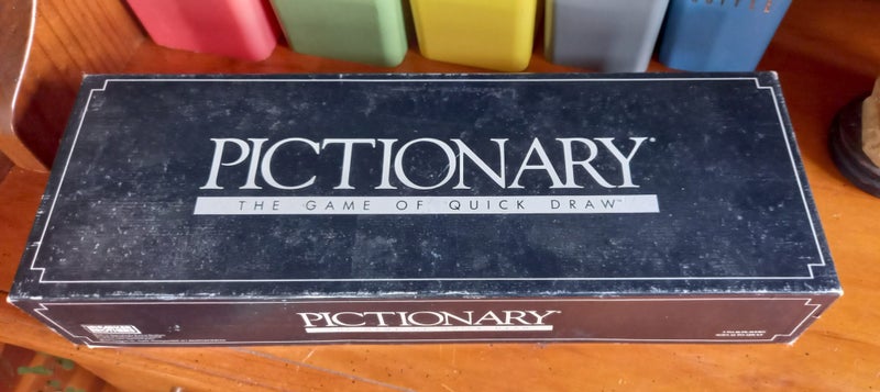 Vintage 'PICTIONARY' Board Game 1985 Carousel 1