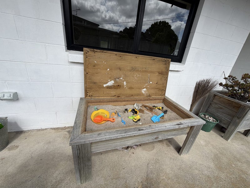 Kids Sandpit table with cover (handmade) Carousel 1